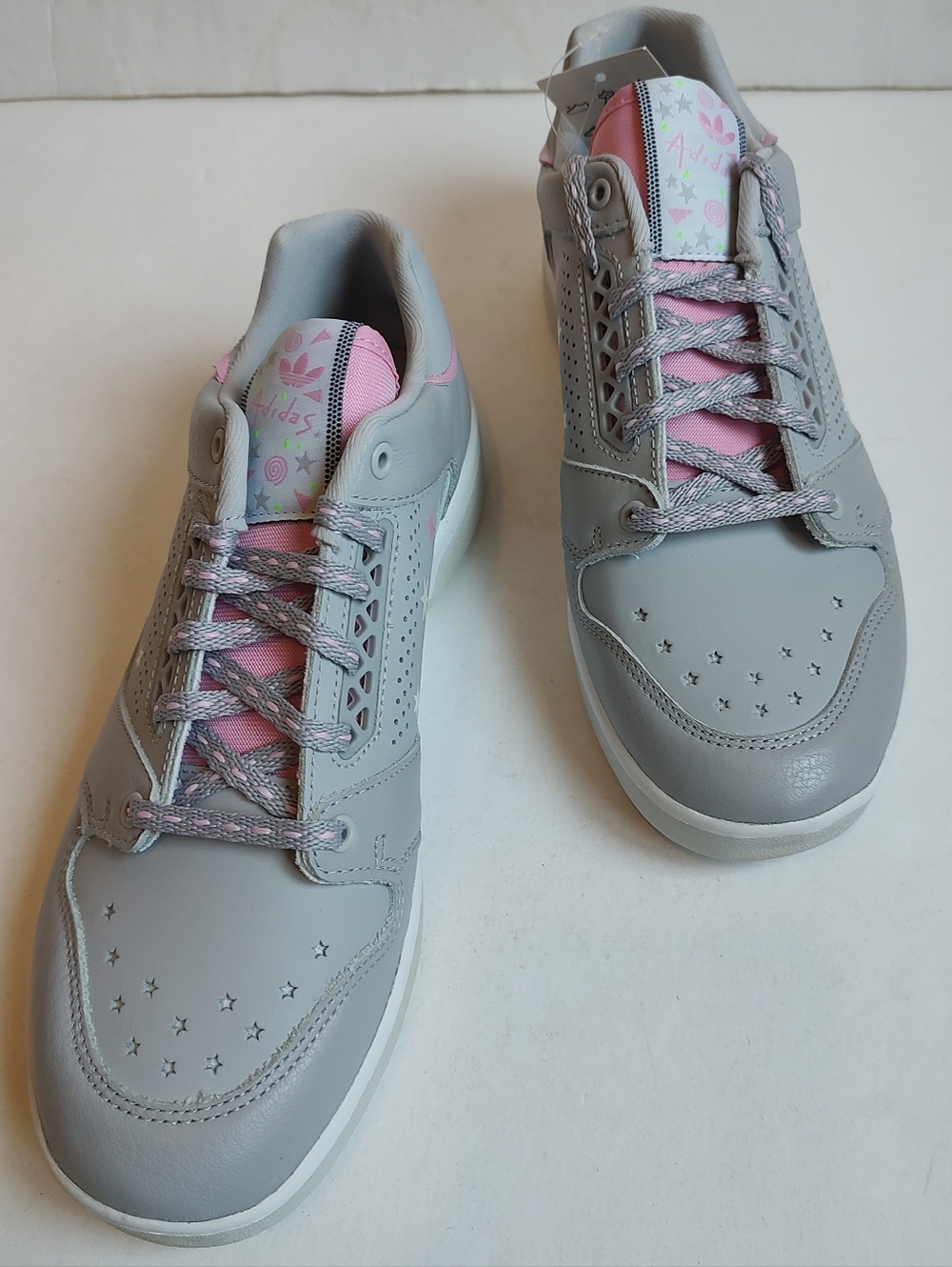 Adidas Slamcourt Lace Up Sneakers Grey Leather Stars Perforated Low Top 9 NIB - Picture 2 of 16